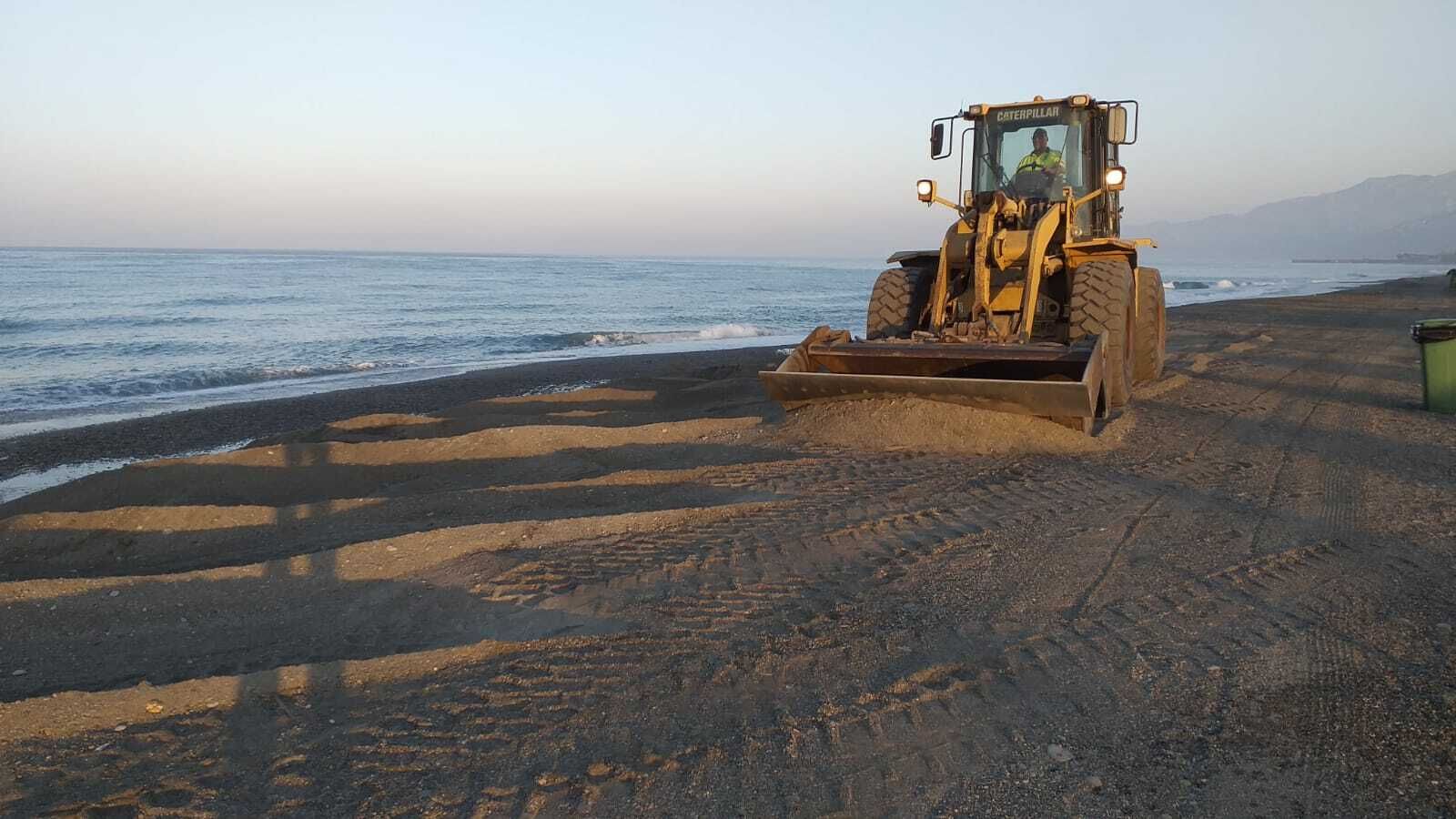 Actuación municipal en Playa Granada