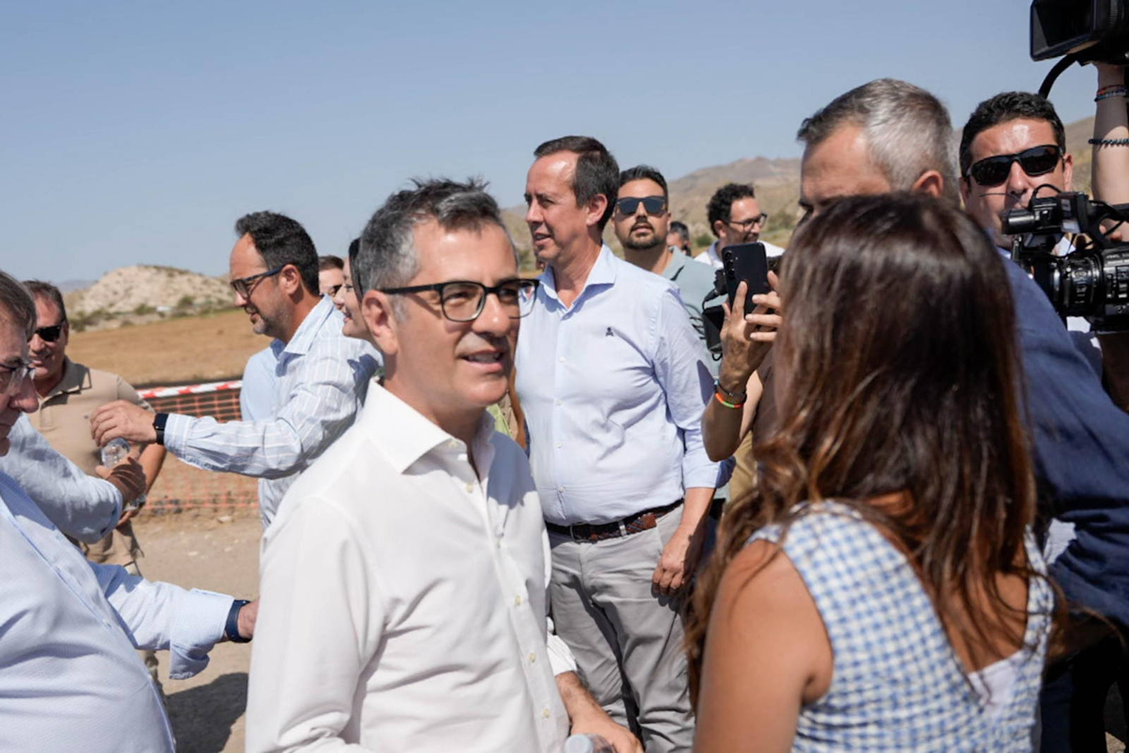 Los ministros Félix Bolaños y Óscar Puente visitan el viaducto de los Feos de Almería