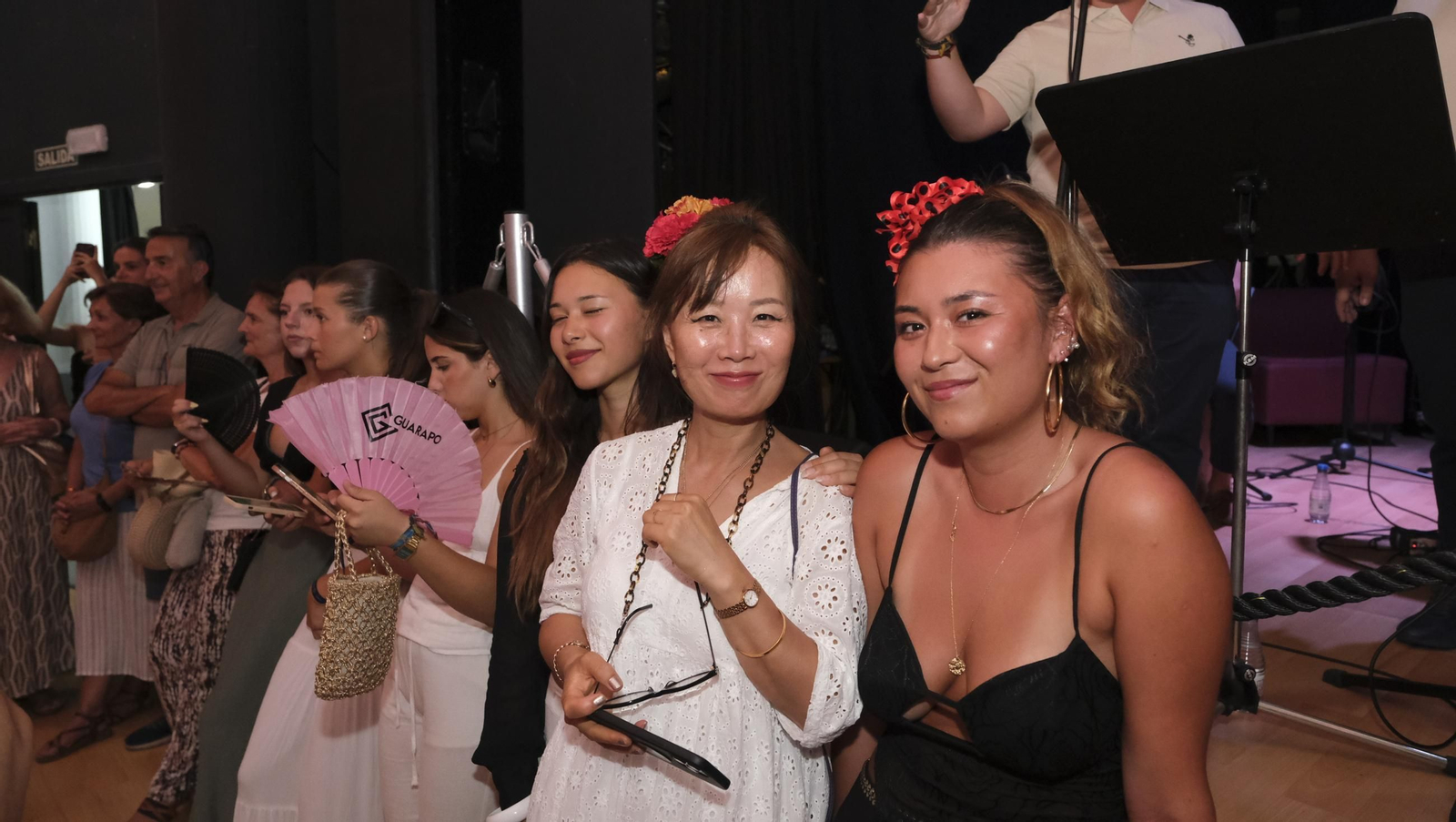 Los almerienses disfrutan del lunes en la Feria del Mediodía