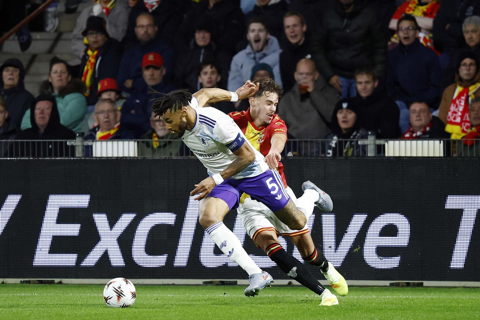 Go Ahead Eagles-Aston Villa (13).jpg