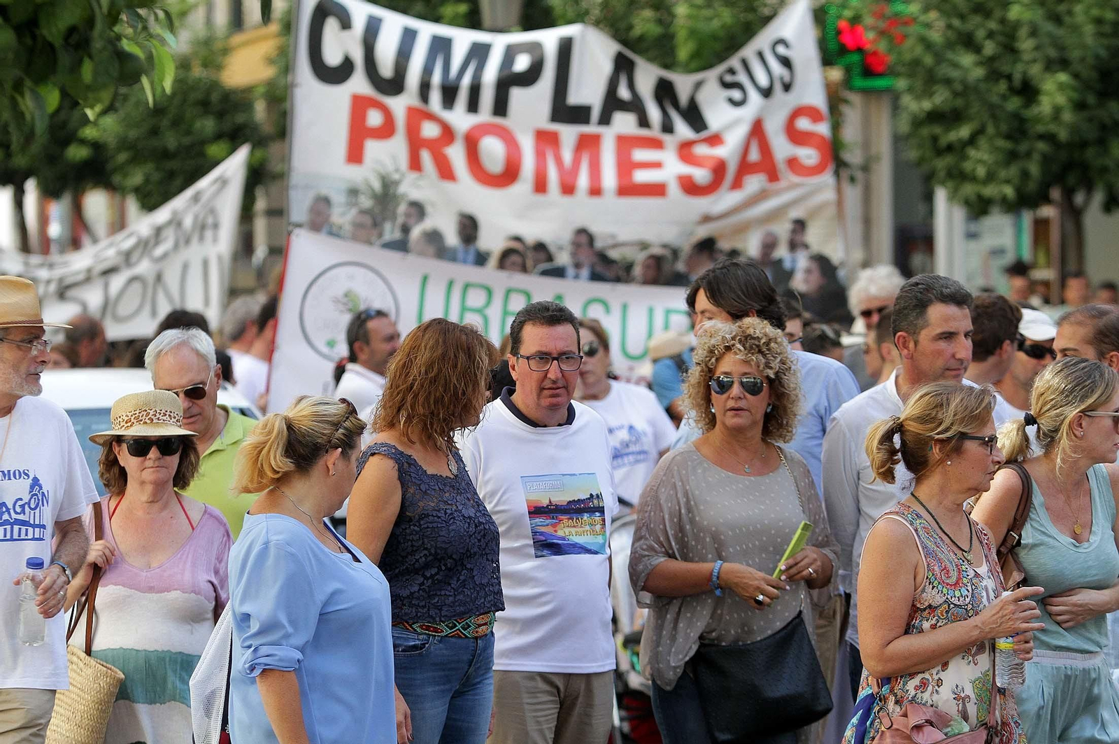 Imágenes de la manifestación "Salvemos las Playas de Huelva"