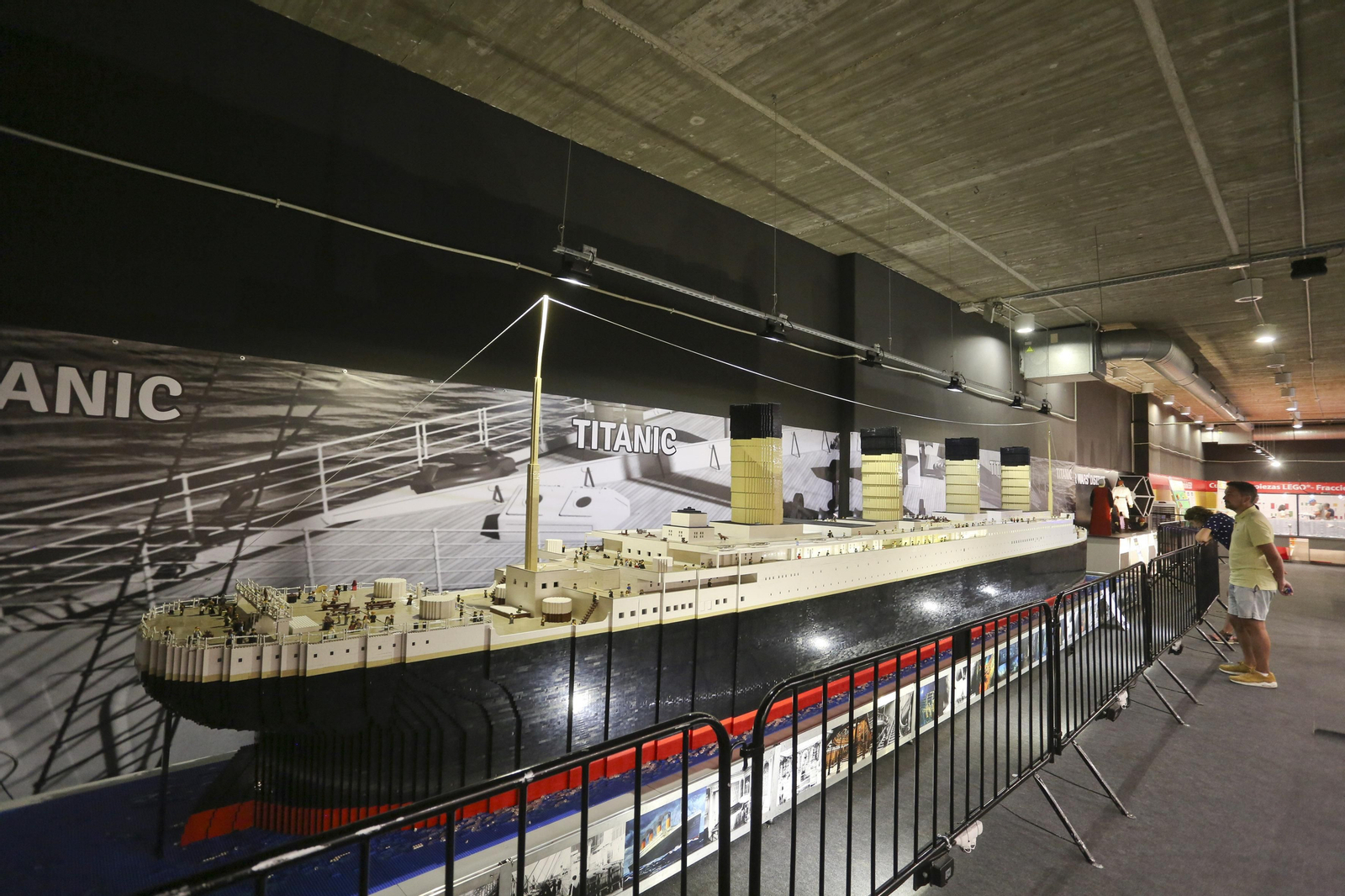 Las fotos de la exposición de Lego en el Muelle Uno de Málaga