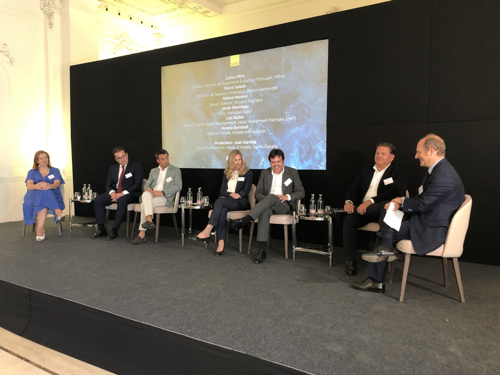 Los directivos de varias empresas en la mesa redonda en Málaga