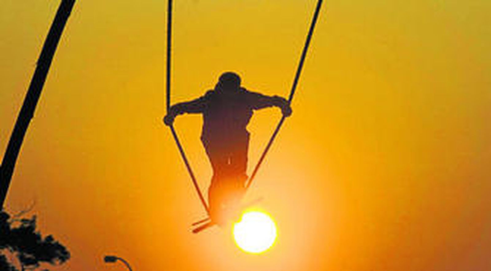 A ver qué trastada se le va a ocurrir al mocoso ese que viene por ahí. Y sus padres tan tranquilos.