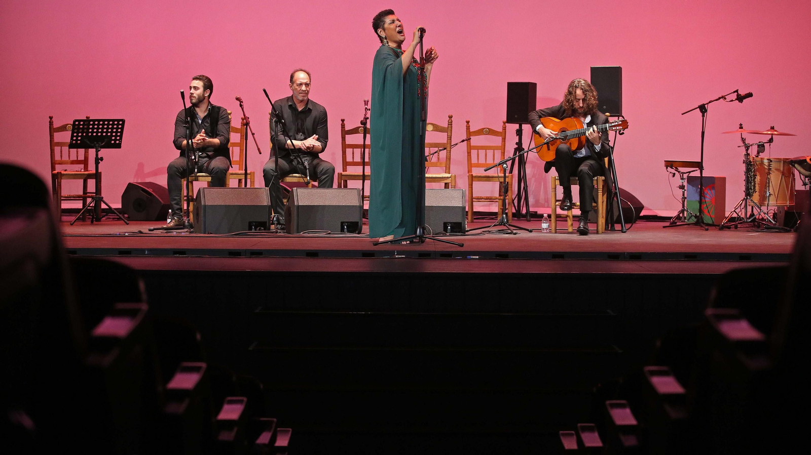 Remedios Amaya triunfa en la tercera noche de la Bienal de San Roque
