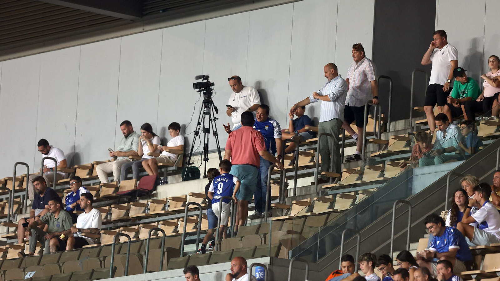 Búscate en el Trofeo Feria de la Vendimia entre el Xerez CD contra el Juventud Torremolinos en Chapín