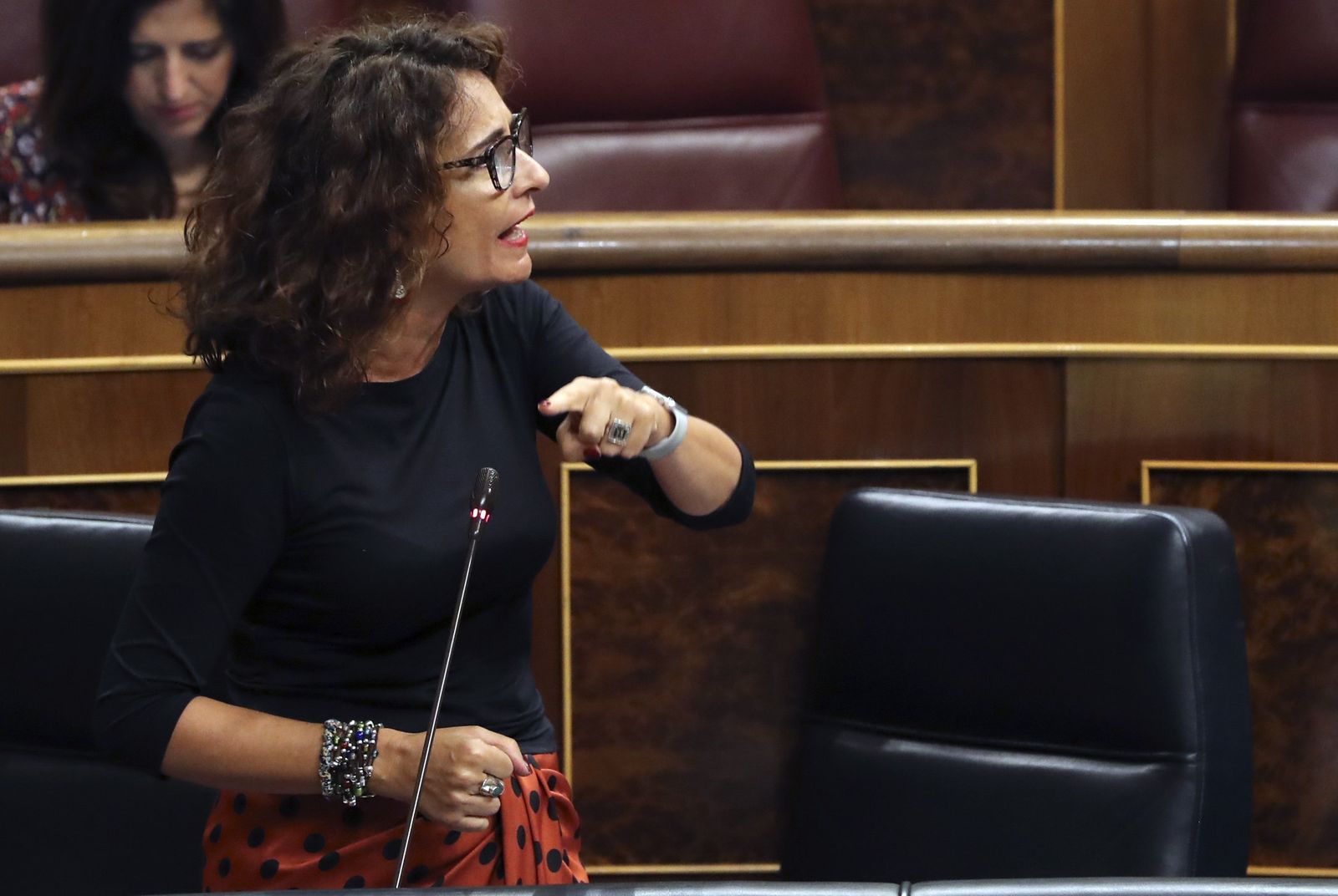 La ministra de Hacienda, María Jesús Montero, en la última sesión de control al Gobierno.