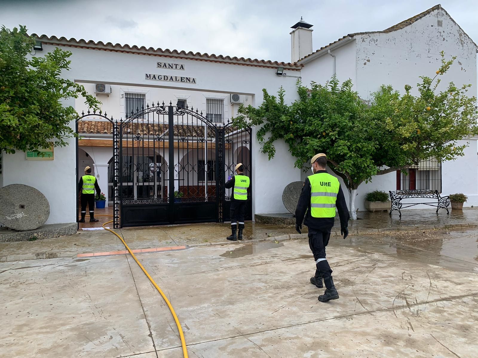La UME, en la residencia Santa Magdalena de Fuente Palmera.