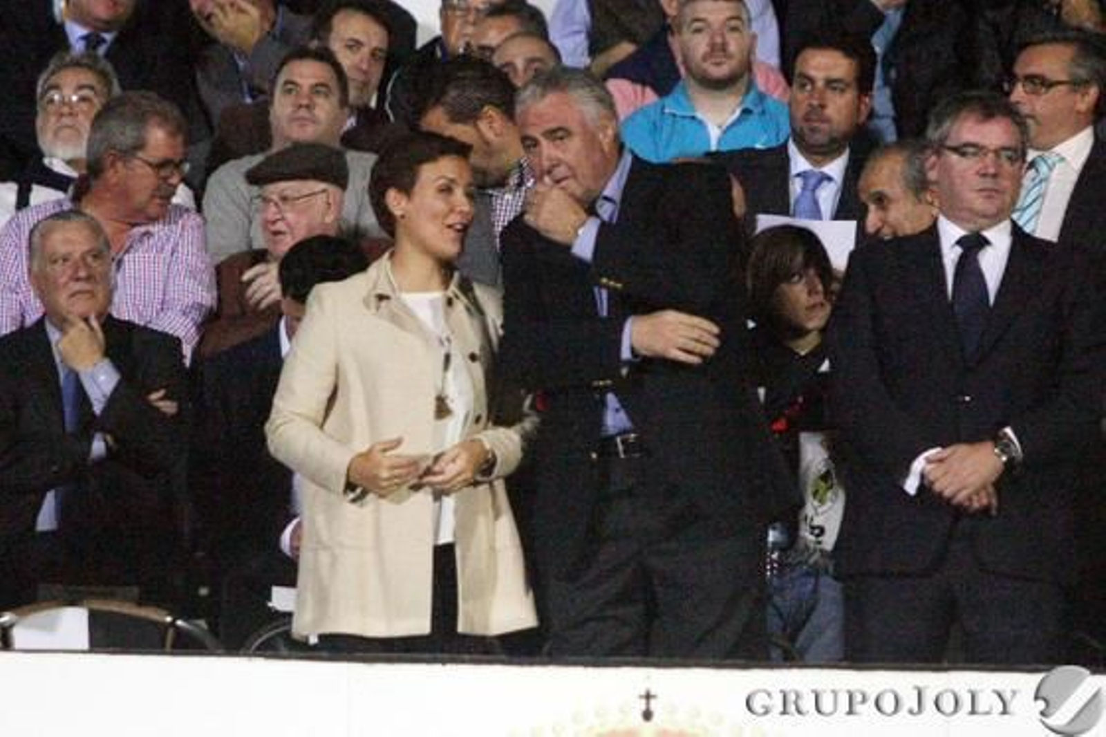 Gallardo y Vizcaíno, presidentes de ambos conjuntos, junto a la alcaldesa de La Línea. 

Foto: Paco Guerrero