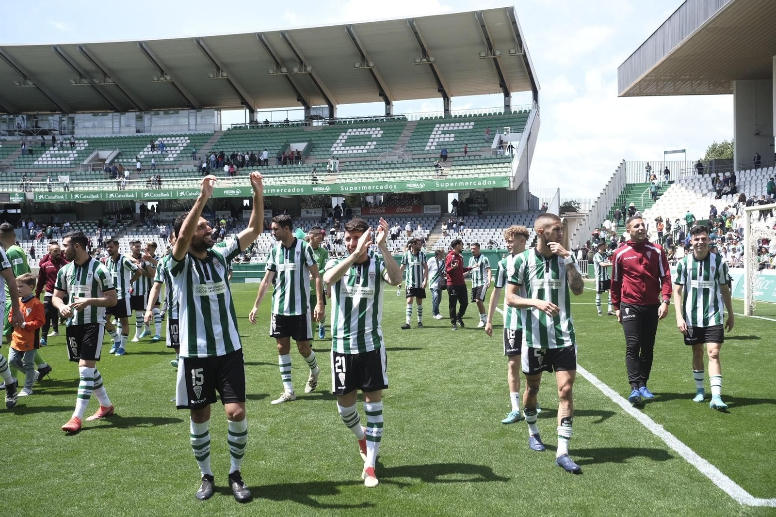 Así ha sido la celebración del Córdoba CF con su afición tras el ascenso a Segunda RFEF