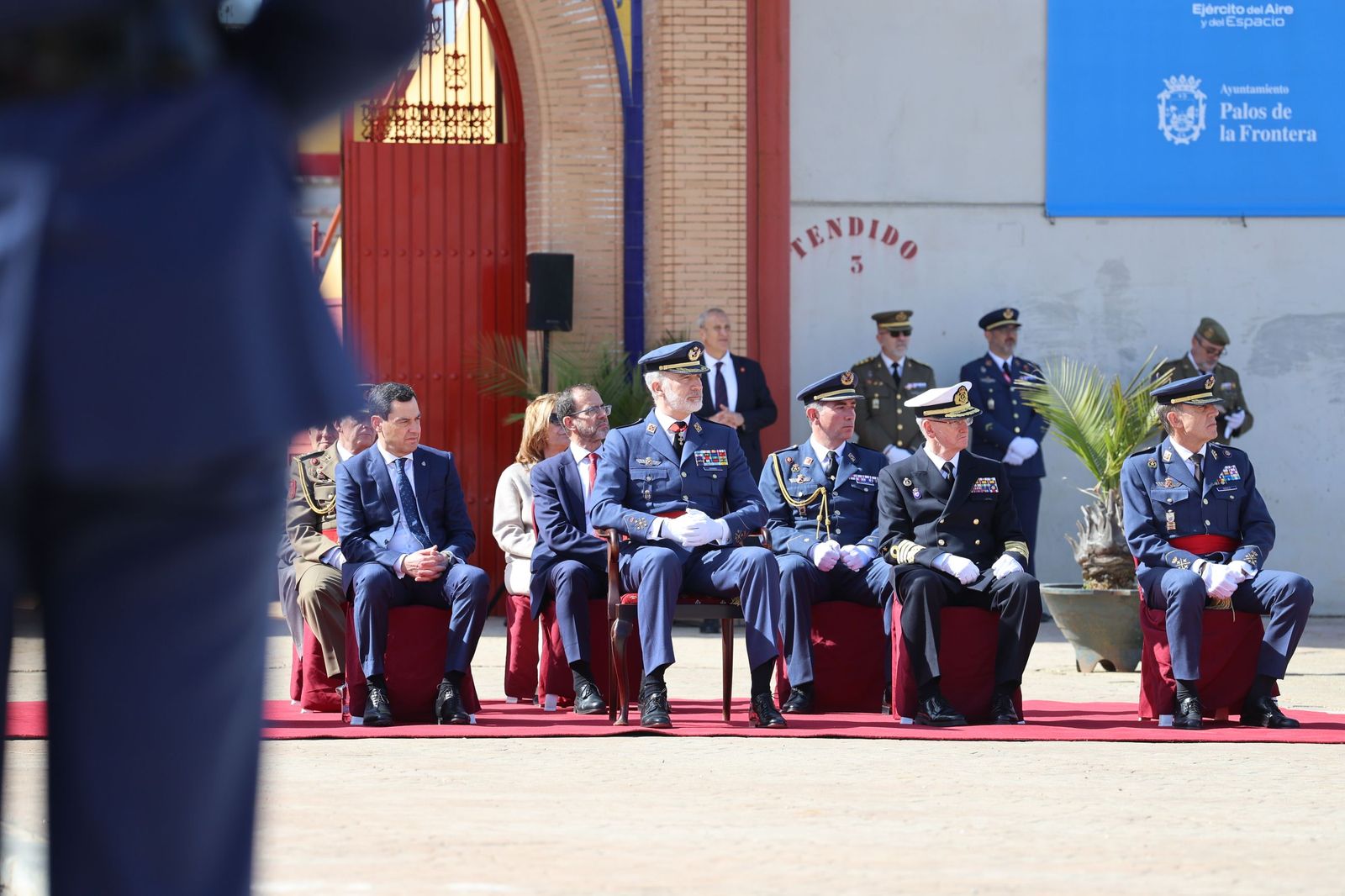 Fotografías del Acto Militar presidido por S.M. el Rey Felipe VI con motivo del centenario del Plus Ultra