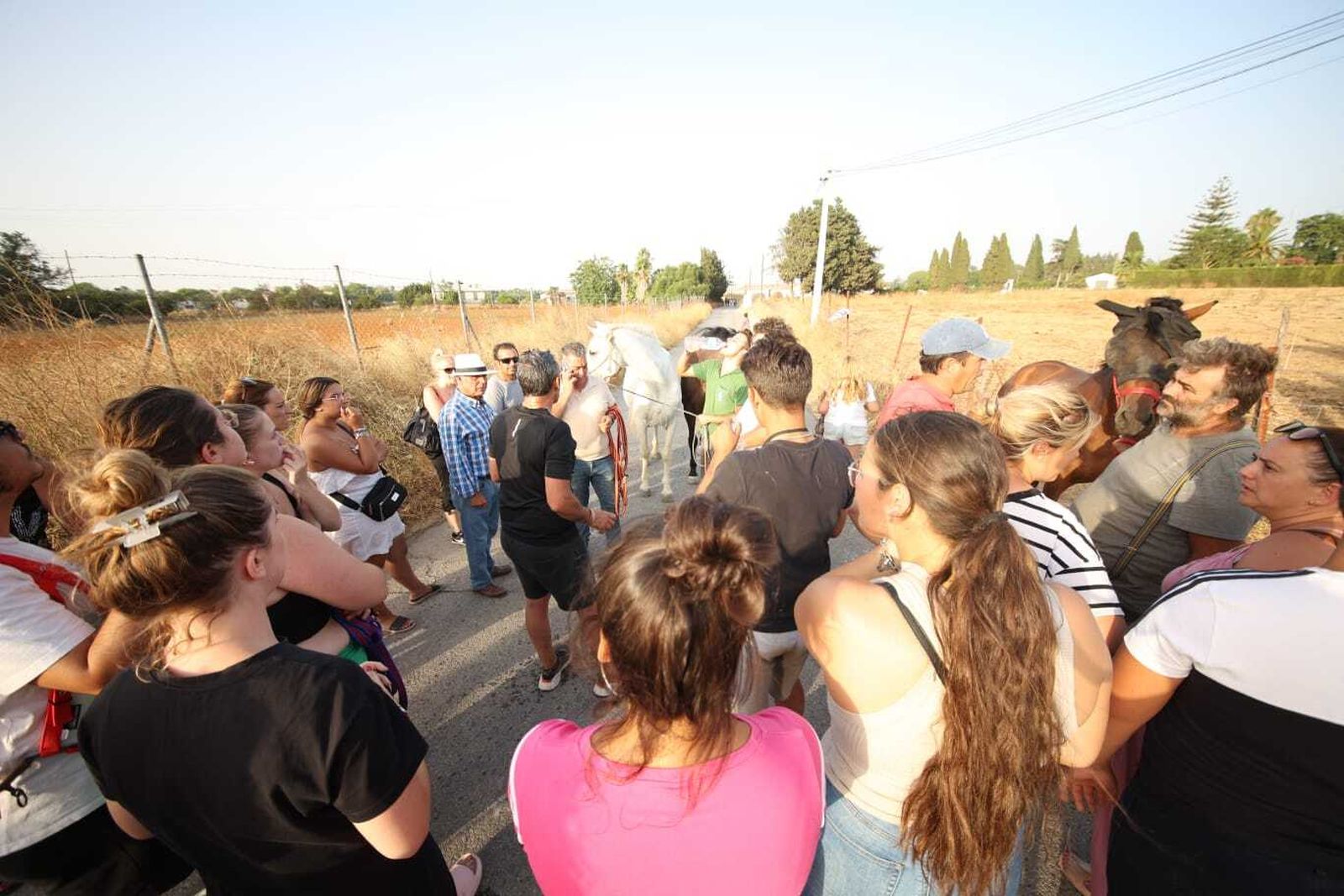 Incendio en Jerez: desalojos por precaución en el Serrallo y La Teja