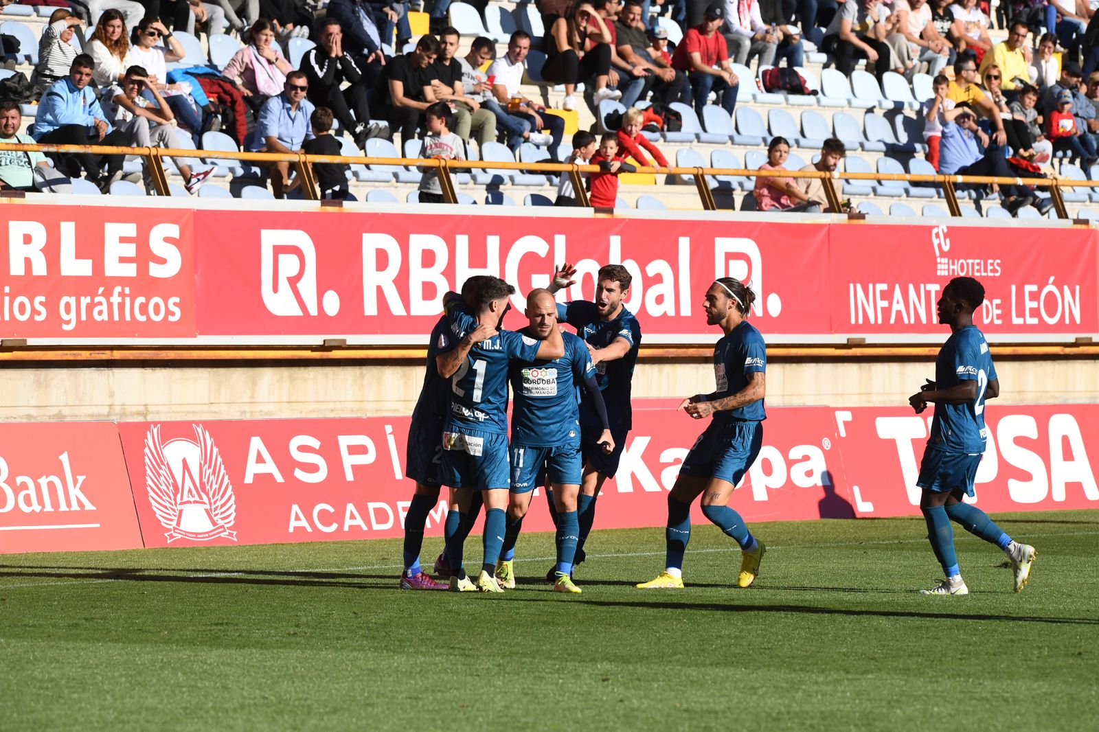Las imágenes del triunfo del Córdoba CF ante la Cultural Leonesa