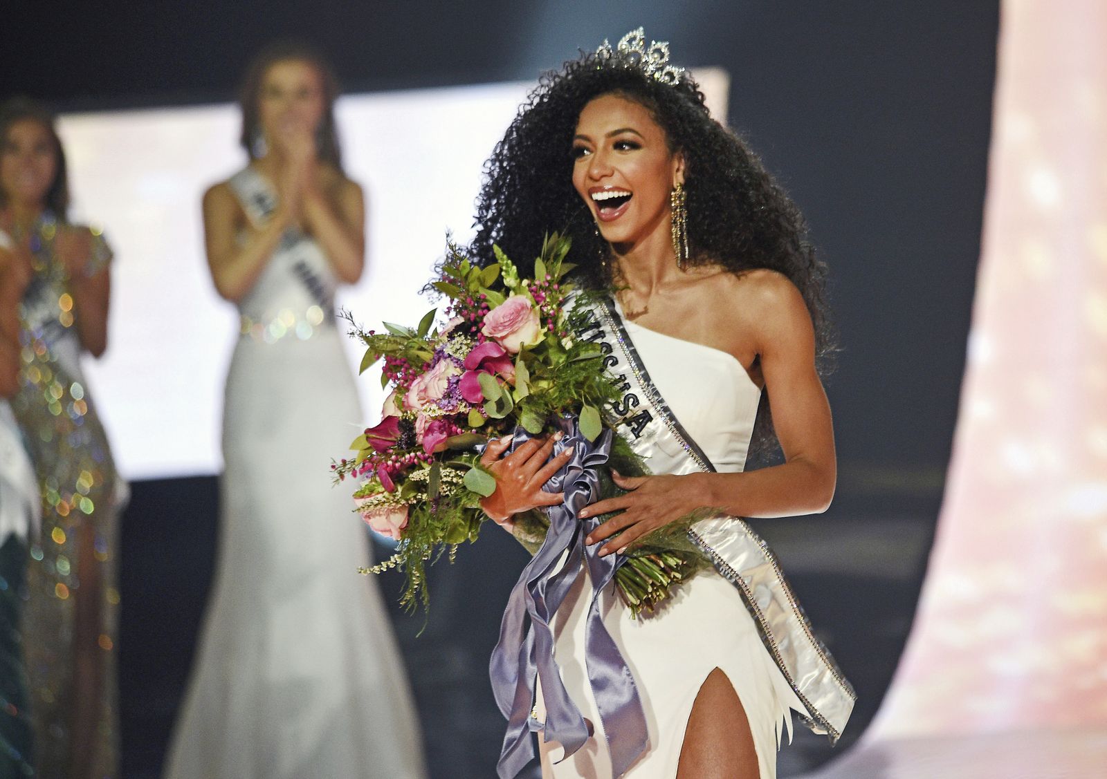 Cheslie Kryst, miss Estados Unidos 2019.