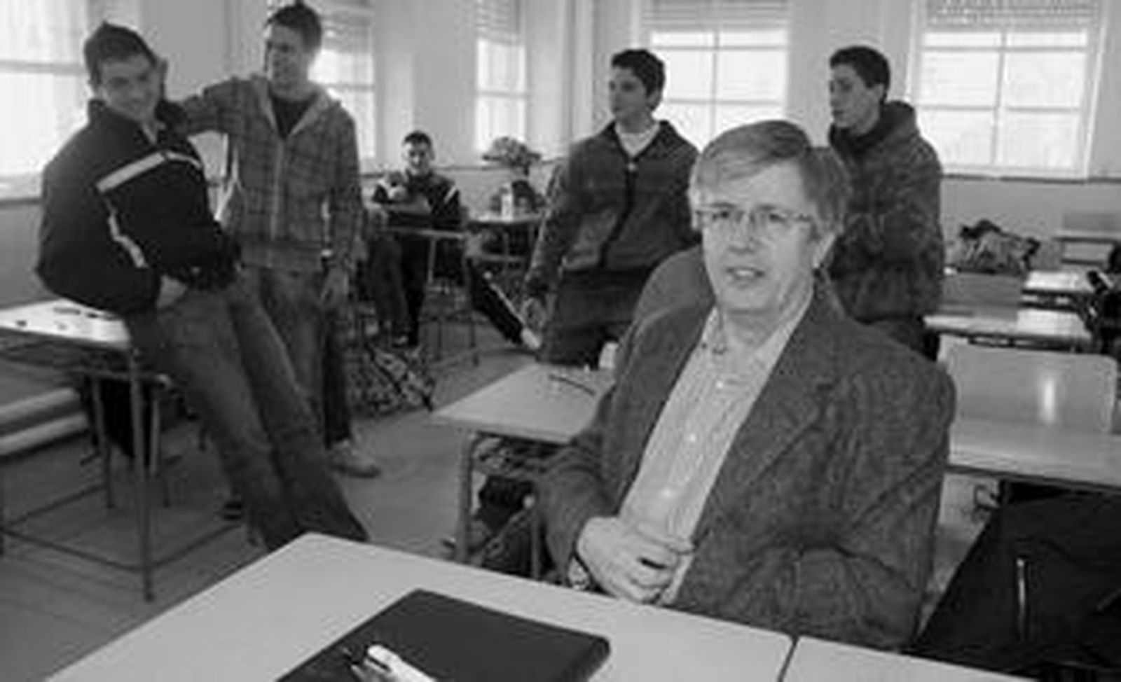 José Agustín Garrido en una de las aulas del instituto Virgen de las Nieves.