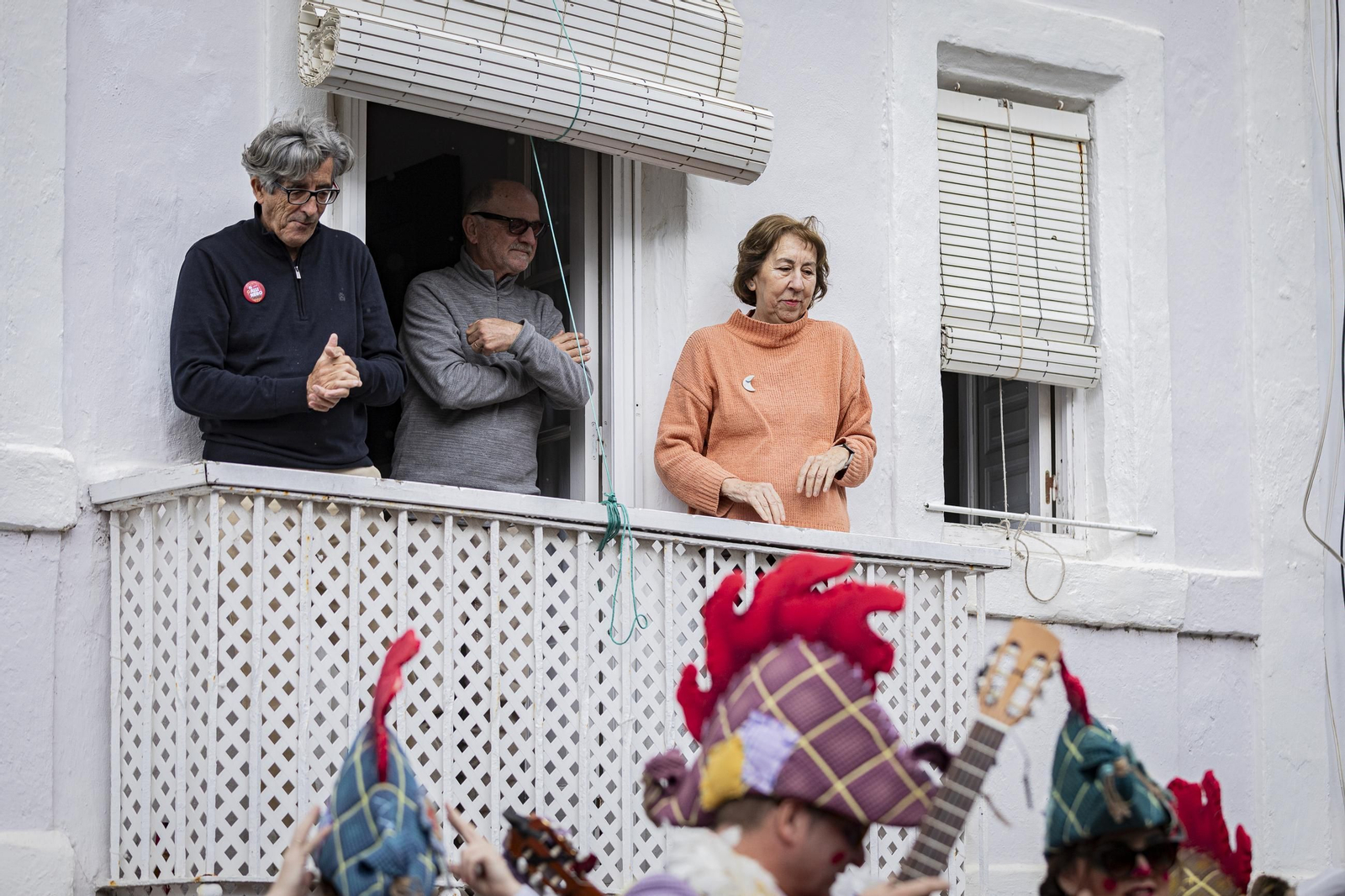 Las imágenes del segundo sábado de Carnaval de Cádiz 2025: Carrusel de coros bajo la lluvia