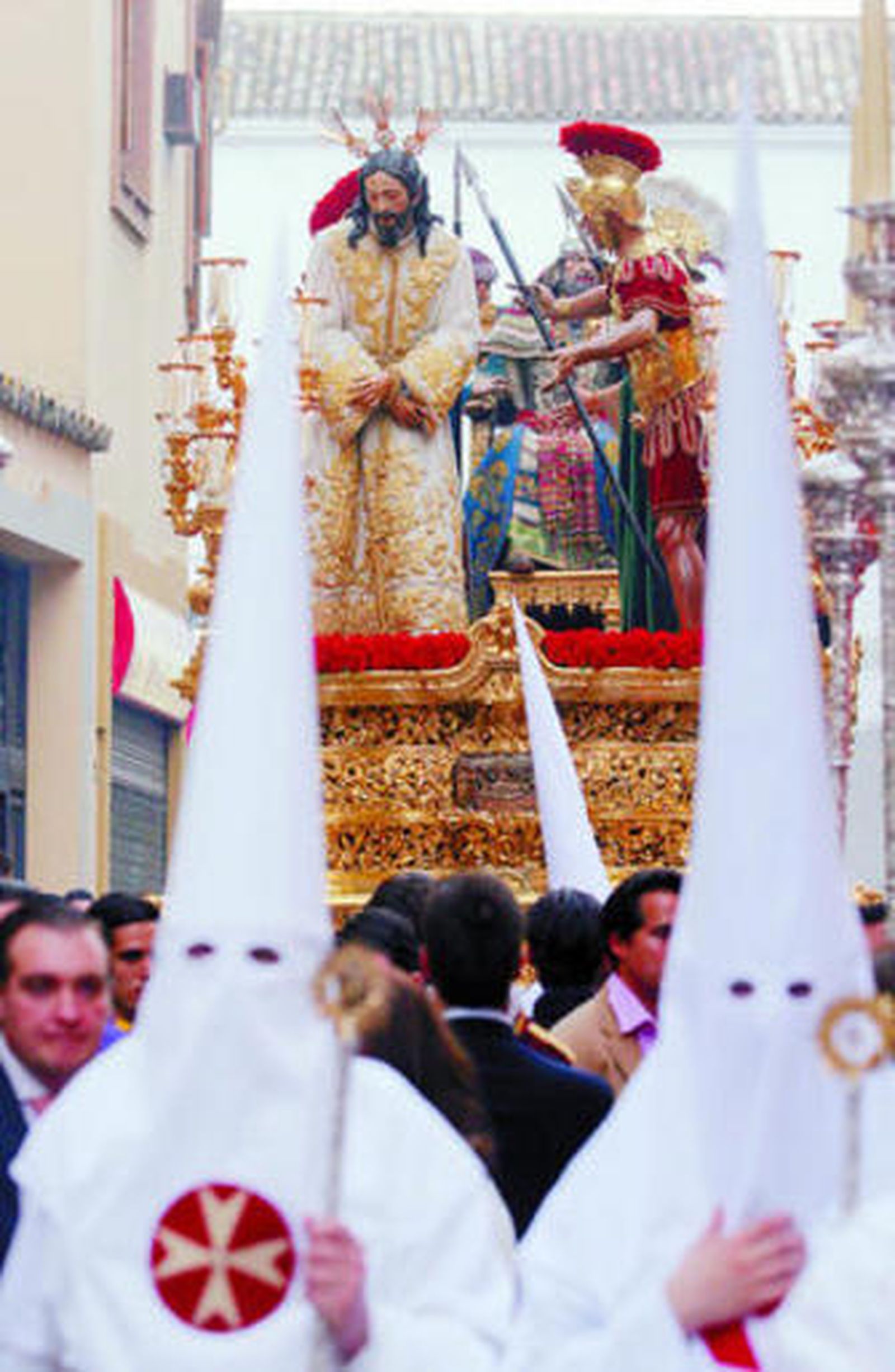 El Señor del Silencio ante Herodes por la calle Feria.