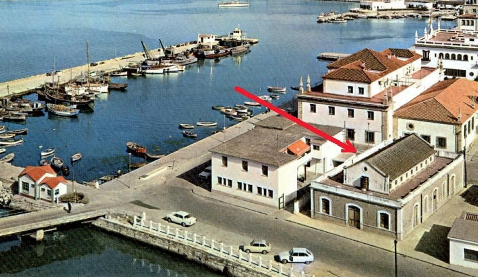 El edificio de Sanidad Portuaria fuera de uso en el año 1970 (Colección particular).