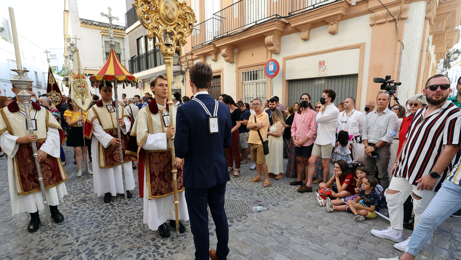 La Virgen del Carmen procesiona por Jerez
