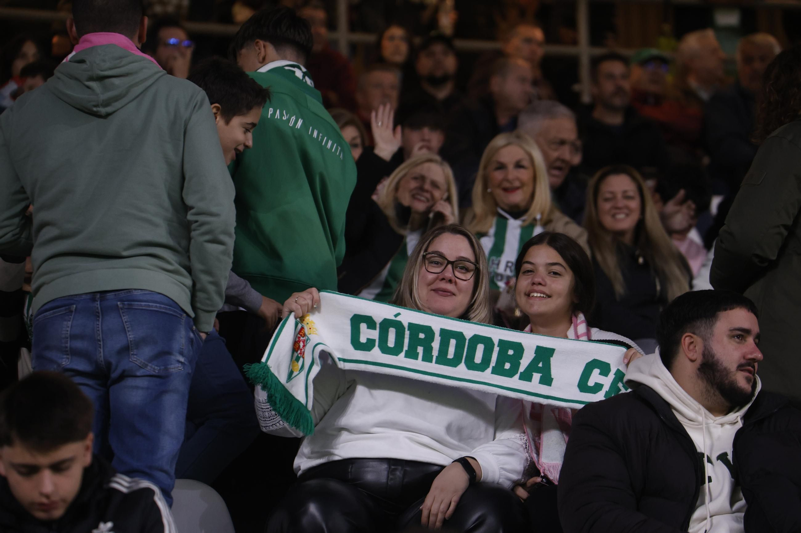 Las mejores fotos del ambiente en el Córdoba CF - Cádiz