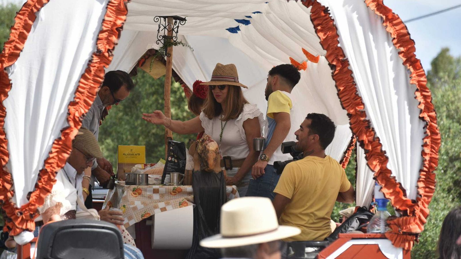 Ambiente en una de las carretas.