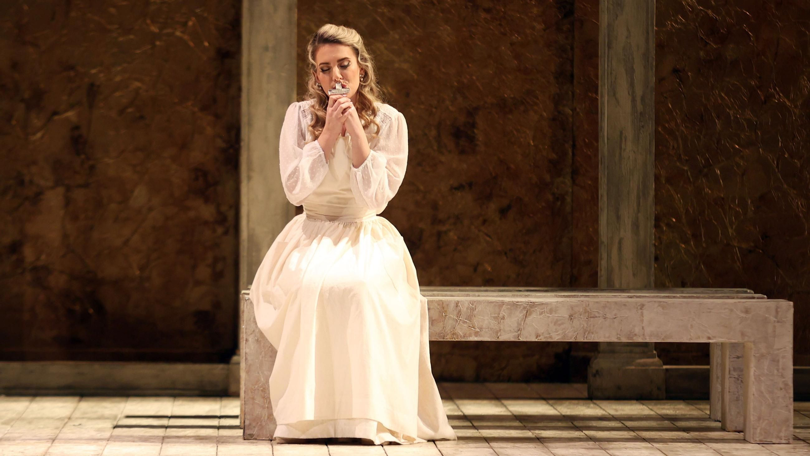 Imágenes de la ópera 'Don Gil de Alcalá' en el Teatro Villamarta de Jerez