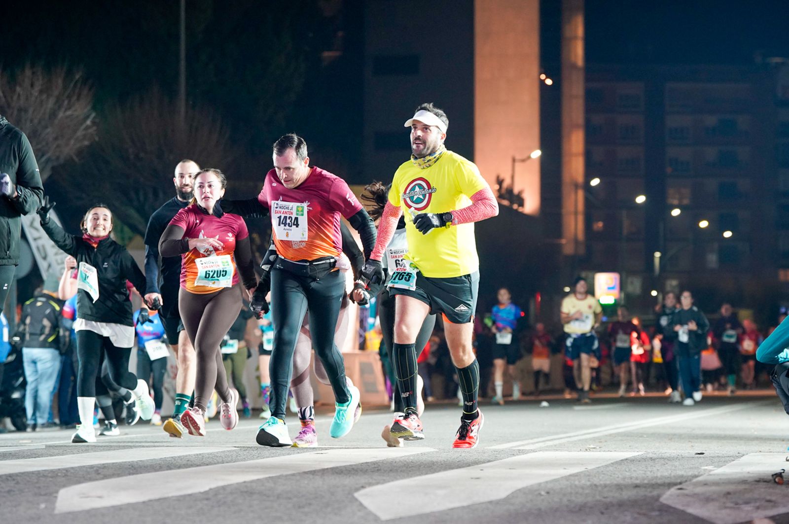 En imágenes: búscate en tu llegada a meta de la Carrera de San Antón 2026 (1)