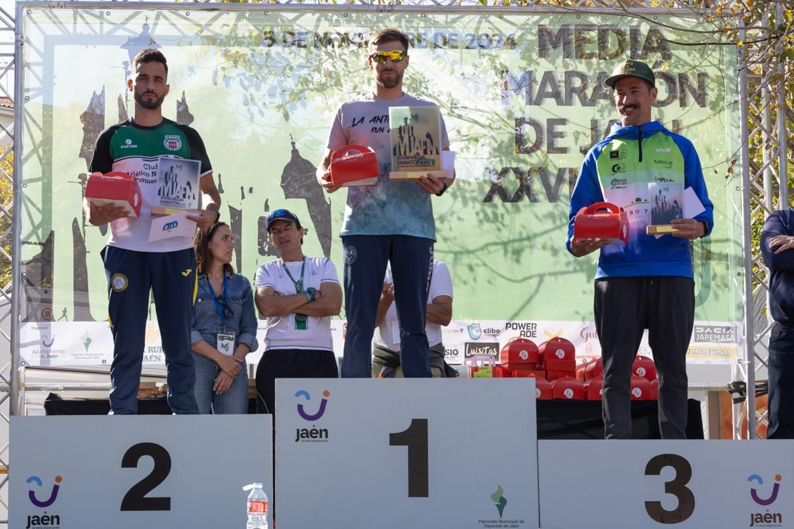 Éxito participativo en la XXVIII Media Maratón 'Ciudad de Jaén', en imágenes