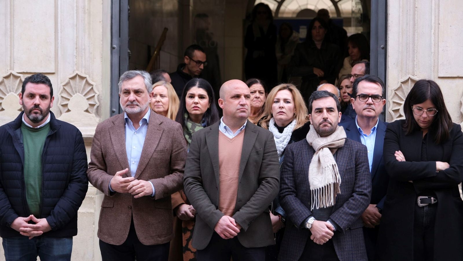 Minuto de silencio en la Diputación de Almería por las víctimas del accidente de Adamuz (Córdoba).