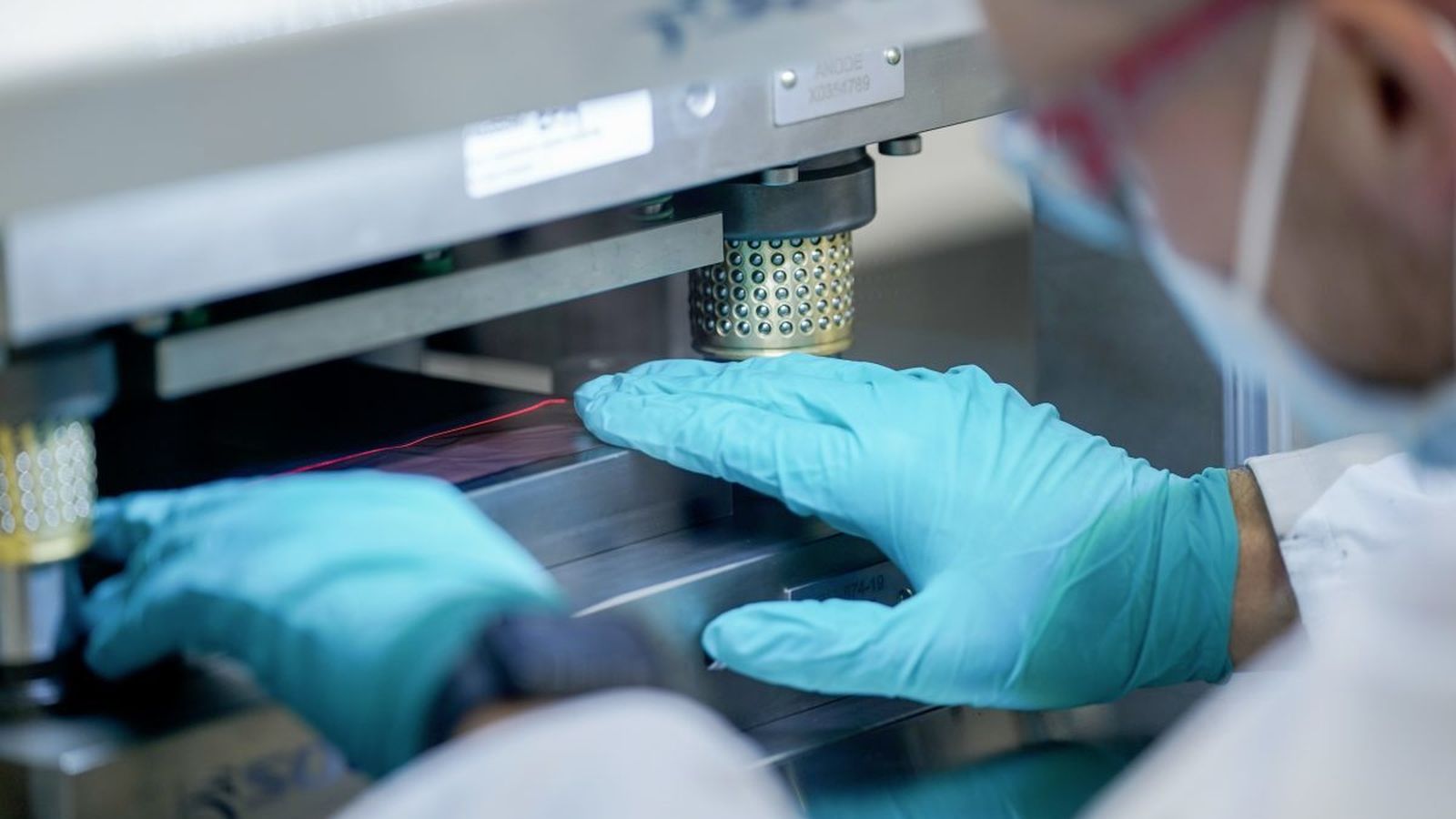 La revolución en los costes de los vehículos eléctricos puede venir de la investigación en la producción masiva de nuevas químicas que, paralelamente, reduzcan el uso de materiales críticos como el litio.