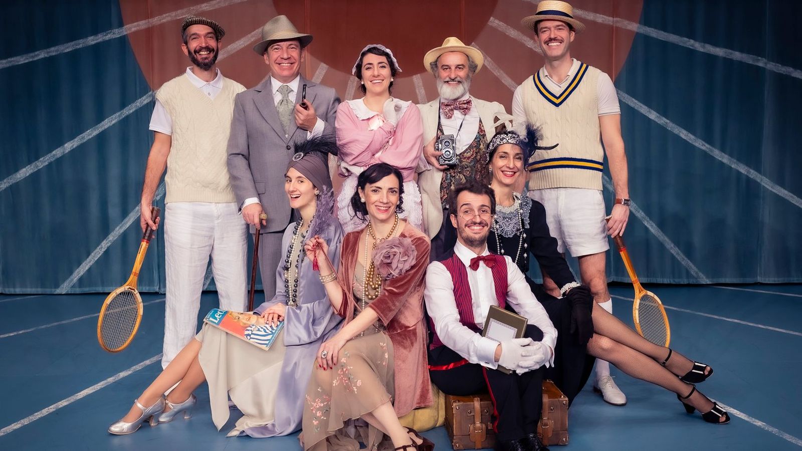 El elenco de actores de 'Las locuras por el veraneo', que pondrá el broche al Festival de Comedias este próximo sábado.