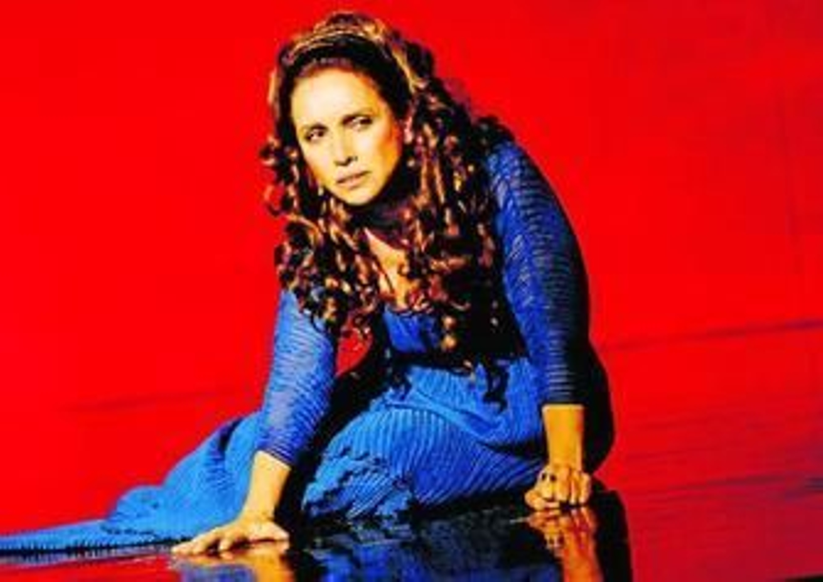 La actriz y cantante caracterizada como Fedra en uno de sus últimos montajes.