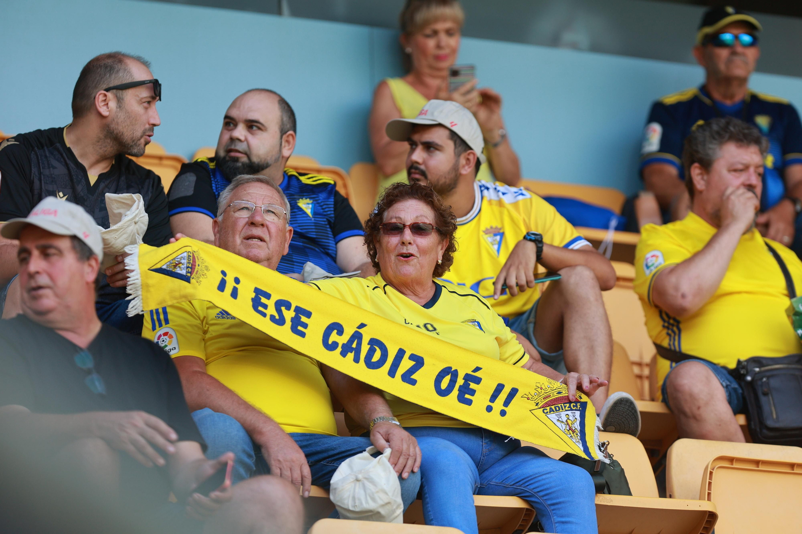 Búscate en las imágenes del Cádiz CF-Girona