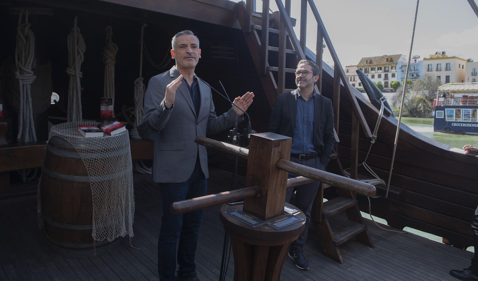 Tony Gratacós, durante la presentación del libro en Sevilla.