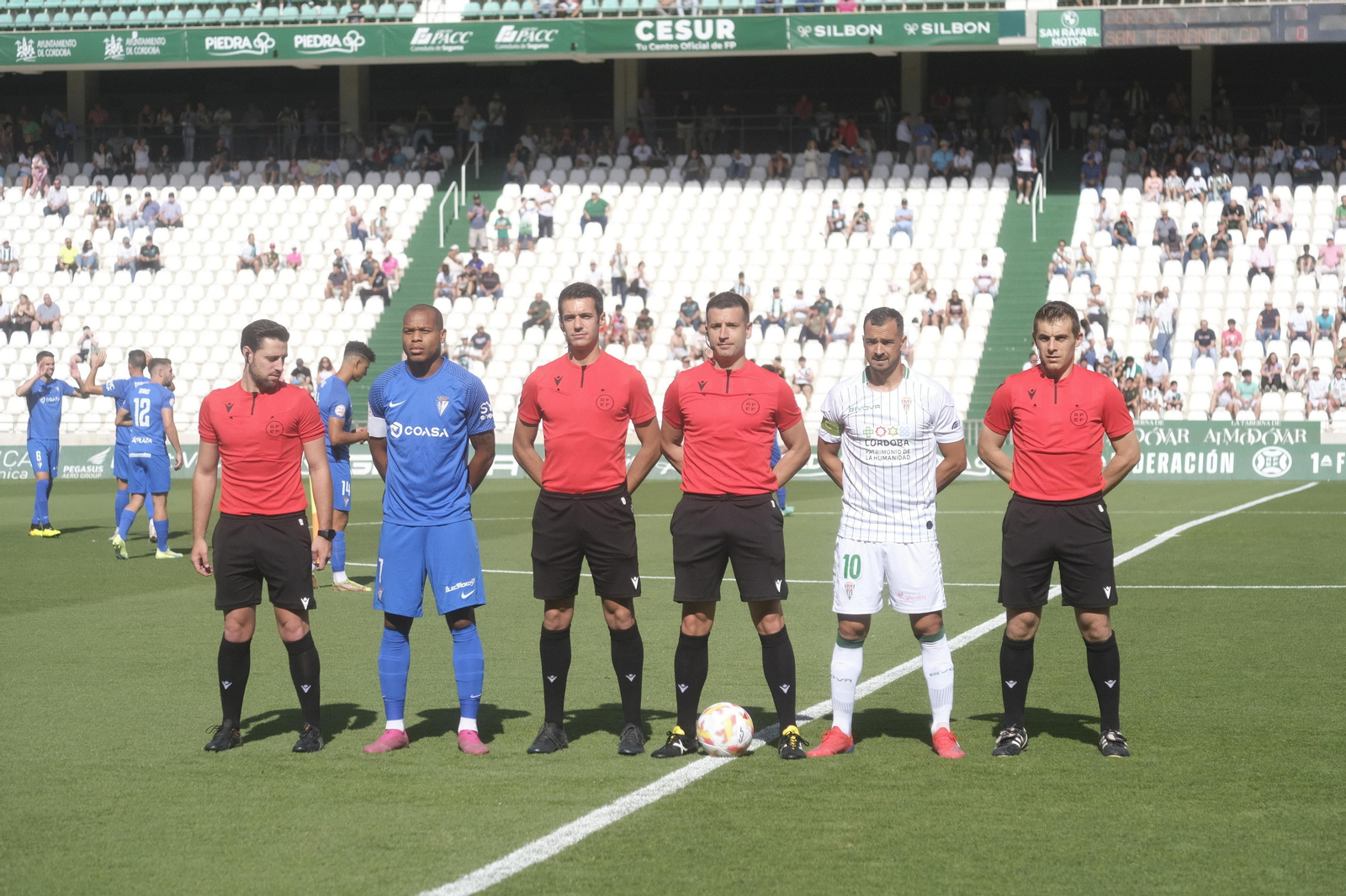 Las mejores fotos del ambiente en El Arcángel en el Córdoba CF - San Fernando Las mejores fotos del ambiente en El Arcángel en el Córdoba CF - San Fernando