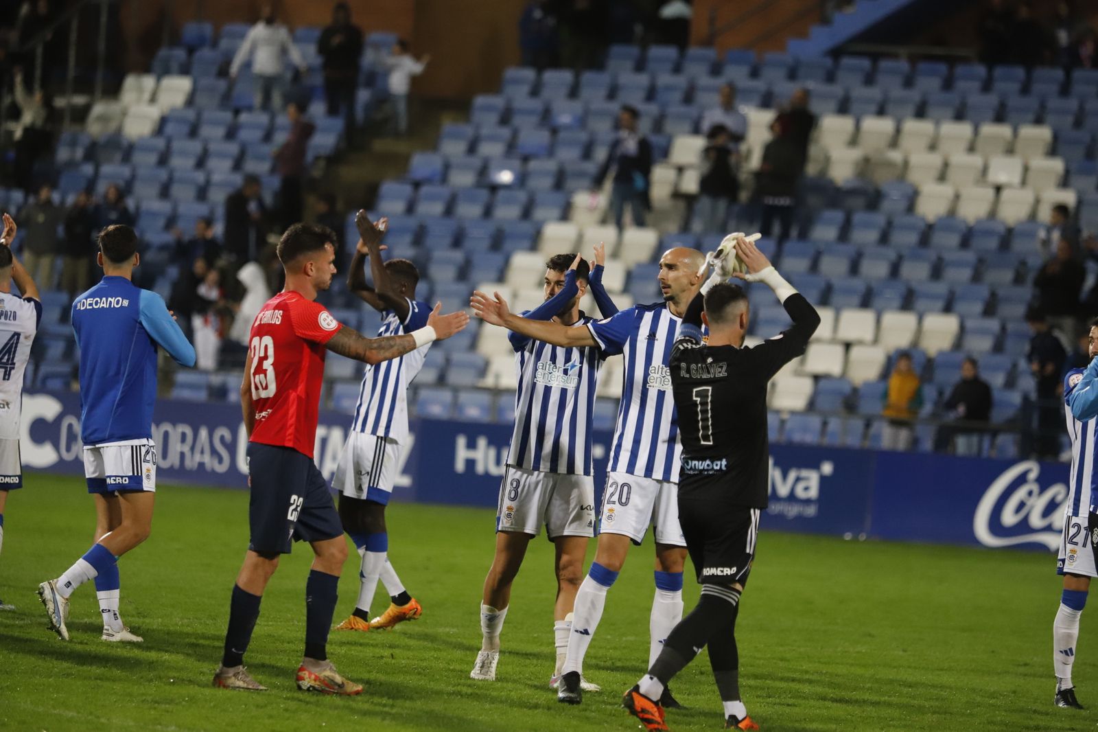 Imágenes del encuentro entre el Recreativo Huelva y el San Fernando