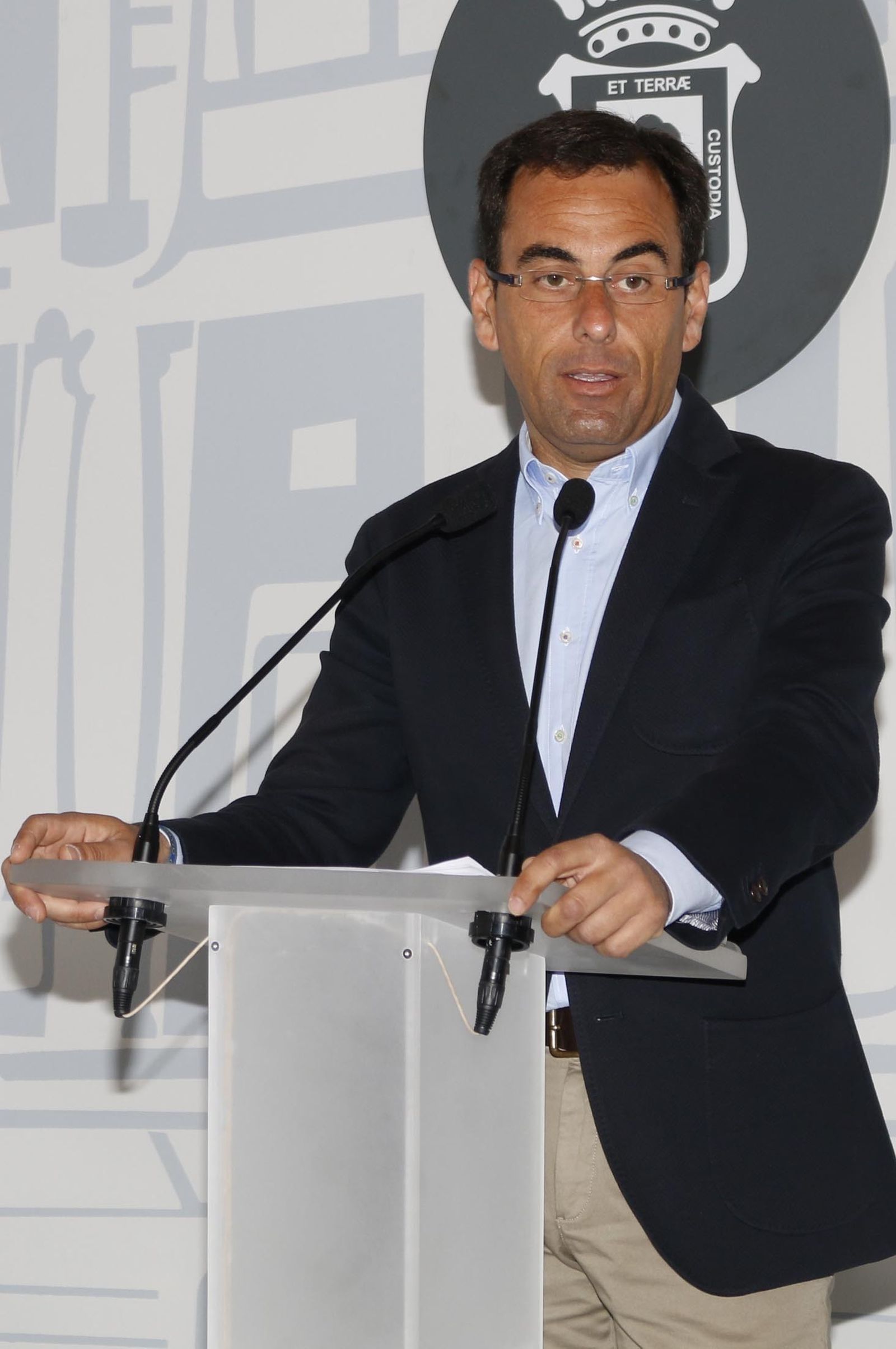 Ángel Sánchez, actual portavoz municipal del PP, durante una rueda de prensa en el Consistorio.