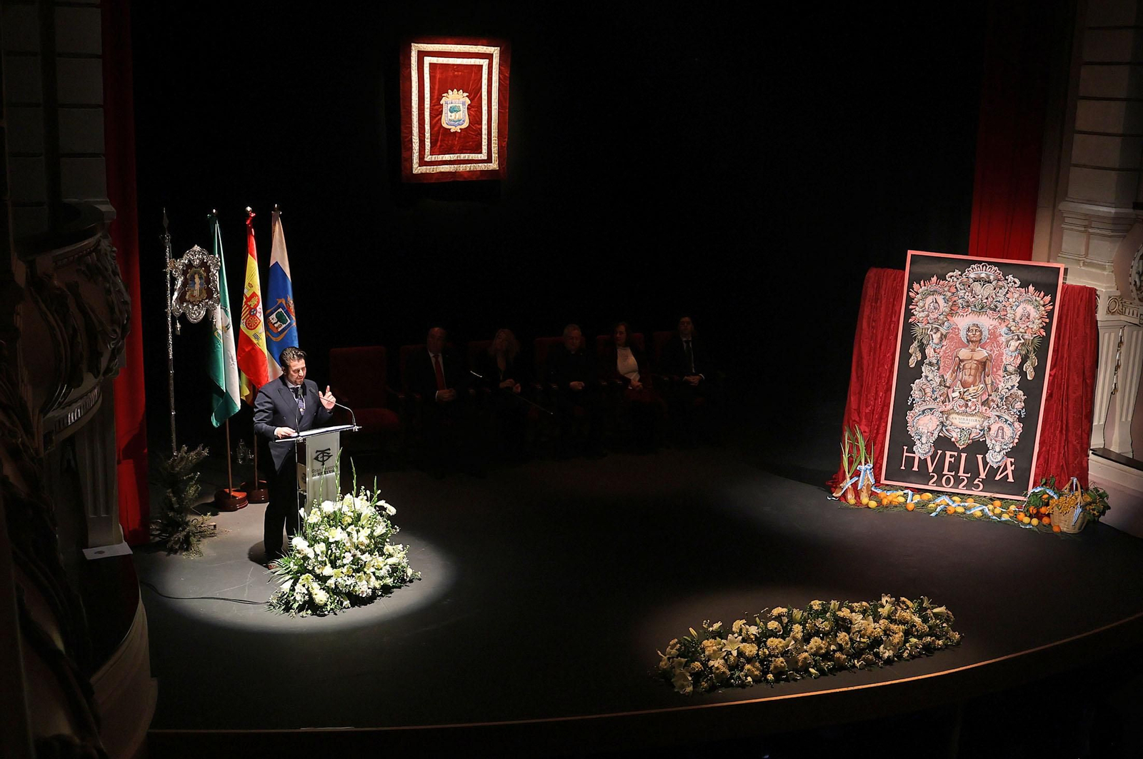 Pepelu Bonaño pregona a San Sebastián en el Gran Teatro de Huelva, en imágenes