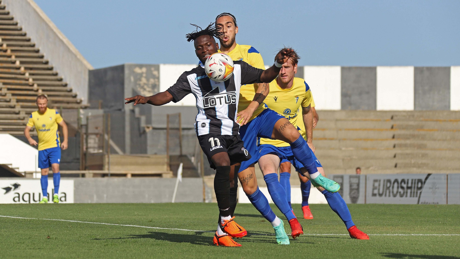Las mejores fotos del Balona - Cádiz en La Línea