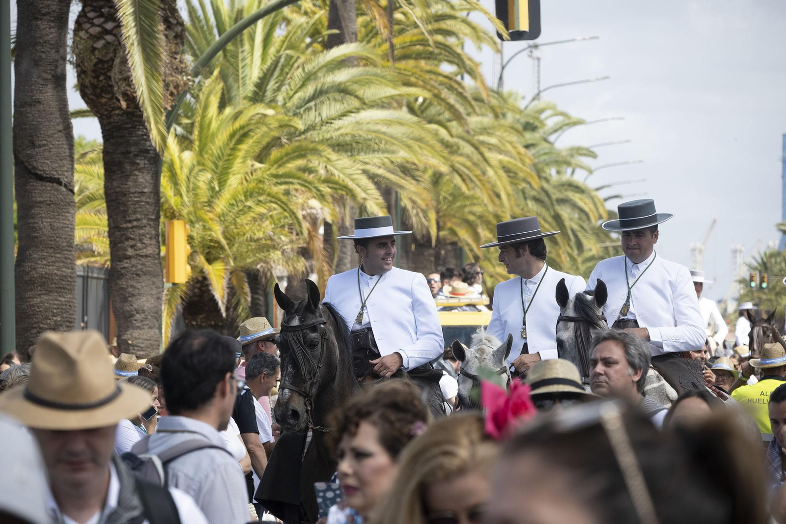 Todos los rocieros de la comitiva de la Hermandad de Huelva, en imágenes