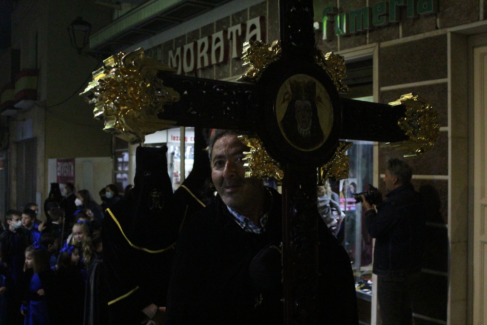 La procesión del Santo Entierro en Vera, en imágenes
