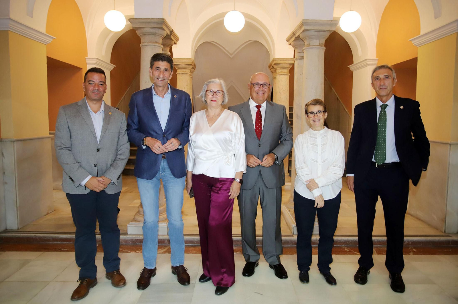 Imágenes de la recepción a los invitados a la gala de los Onubenses del Año