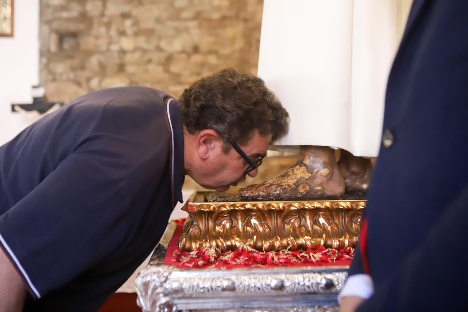 Imágenes del Besapie al Medinaceli en la Iglesia de San Isidro en Algeciras