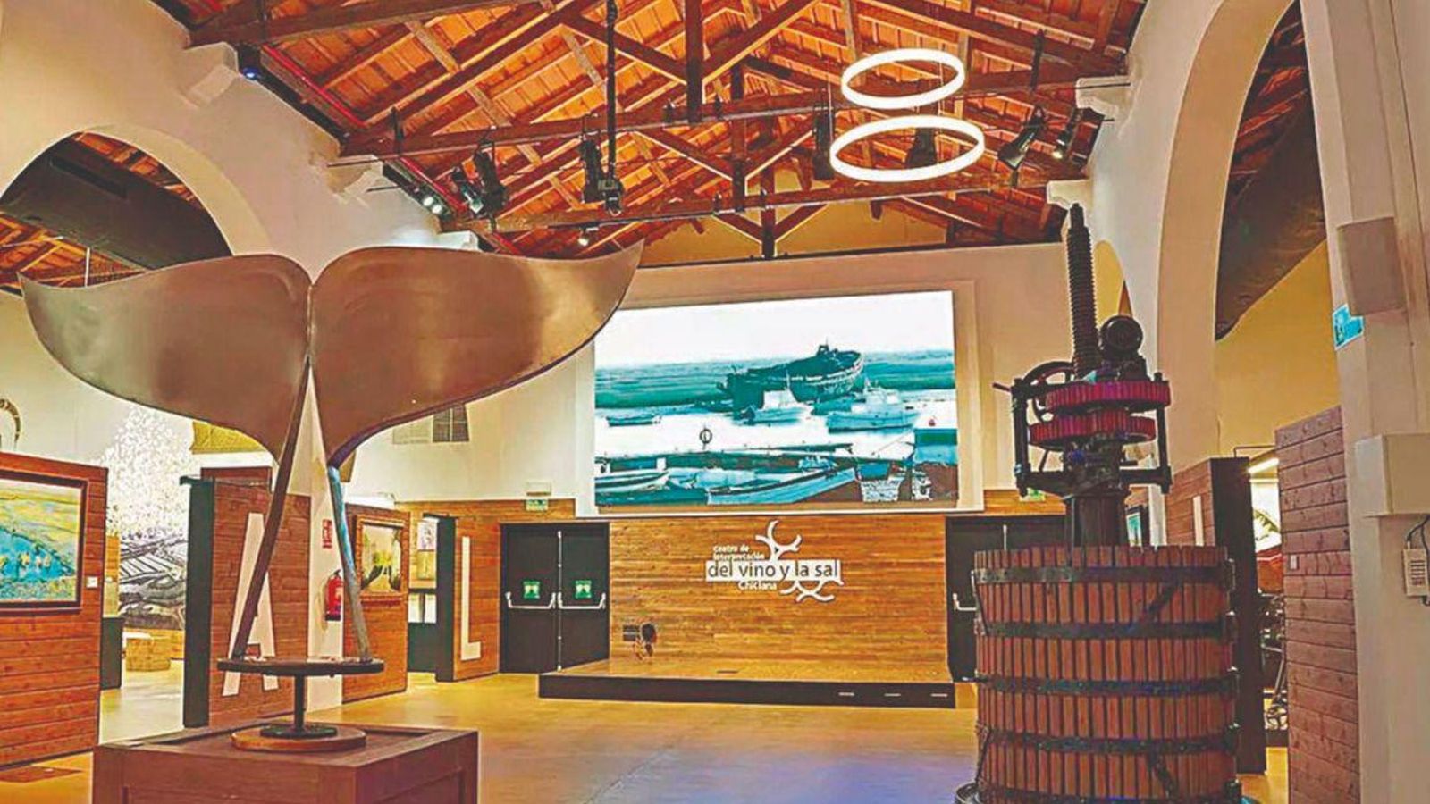 CENTRO DE INTERPRETACIÓN DEL VINO Y LA SAL CENTRO DE INTERPRETACIÓN DEL VINO Y LA SAL