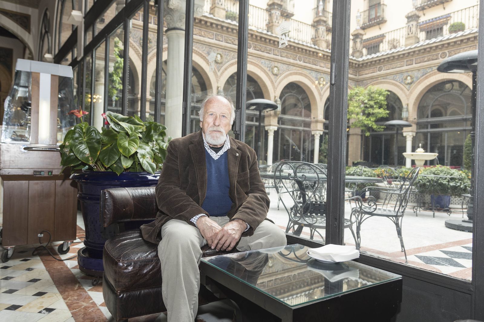 José María Romero, que vive en Dos Hermanas, fotografiado el viernes en el hotel Alfonso XIII.