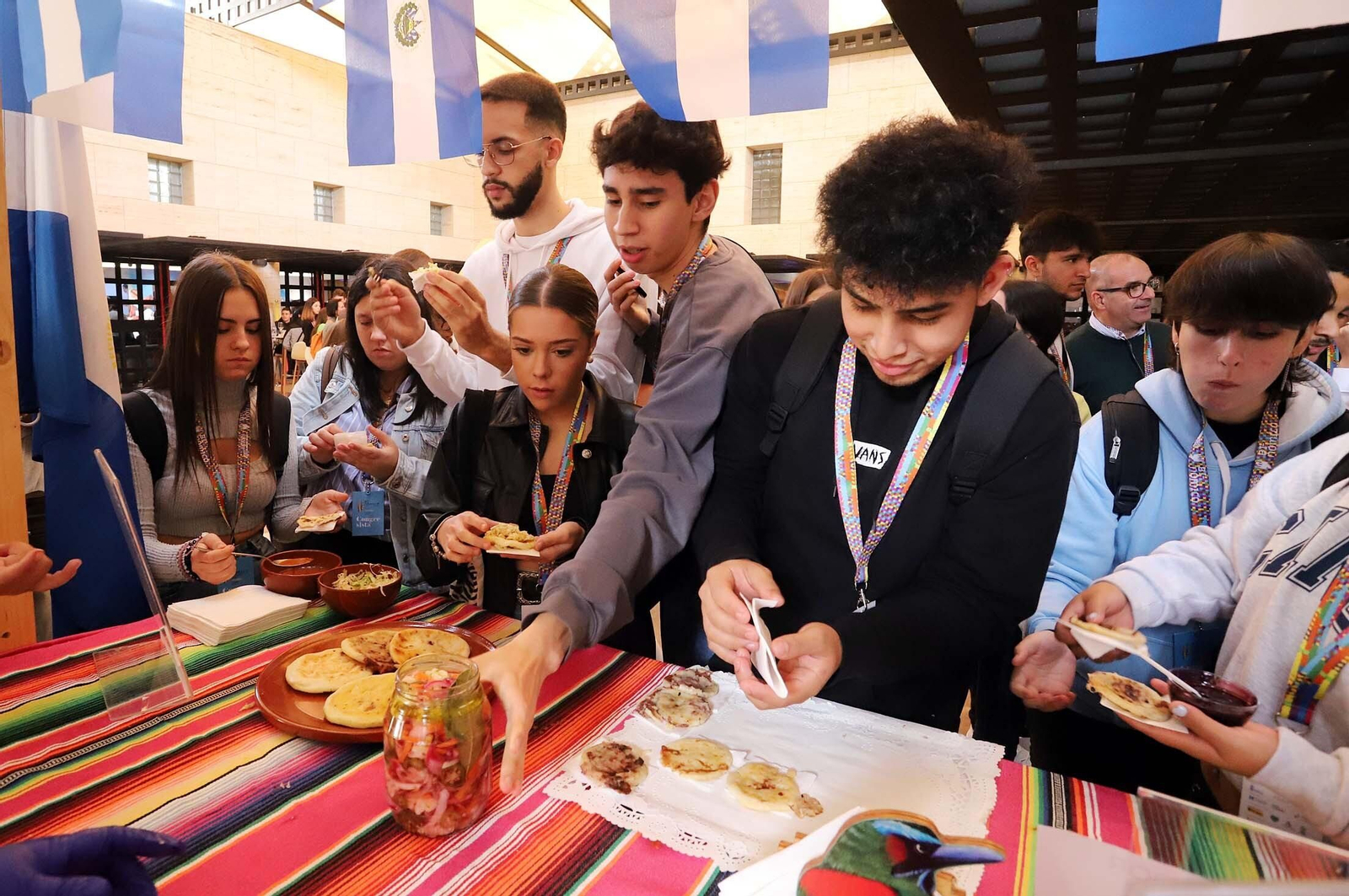 Talleres y ambiente en la segunda edición de Binómico, en imágenes