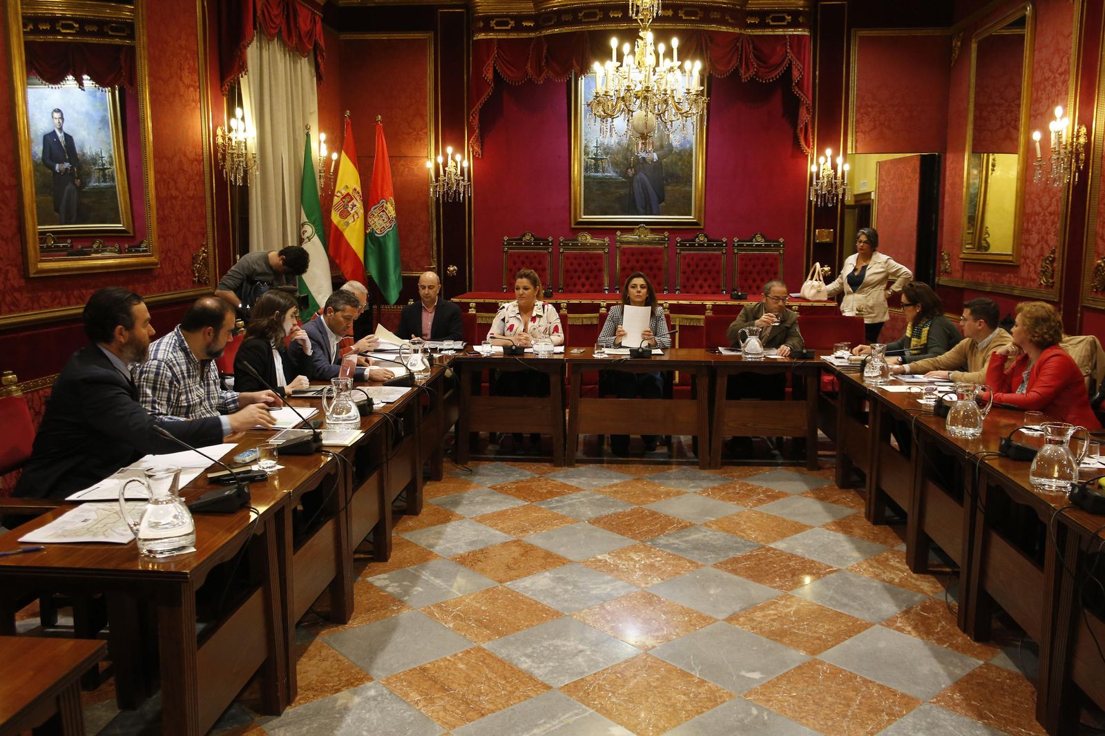 Los grupos municipales desean aclarar la fórmula idónea para aprobar el mapa de líneas.