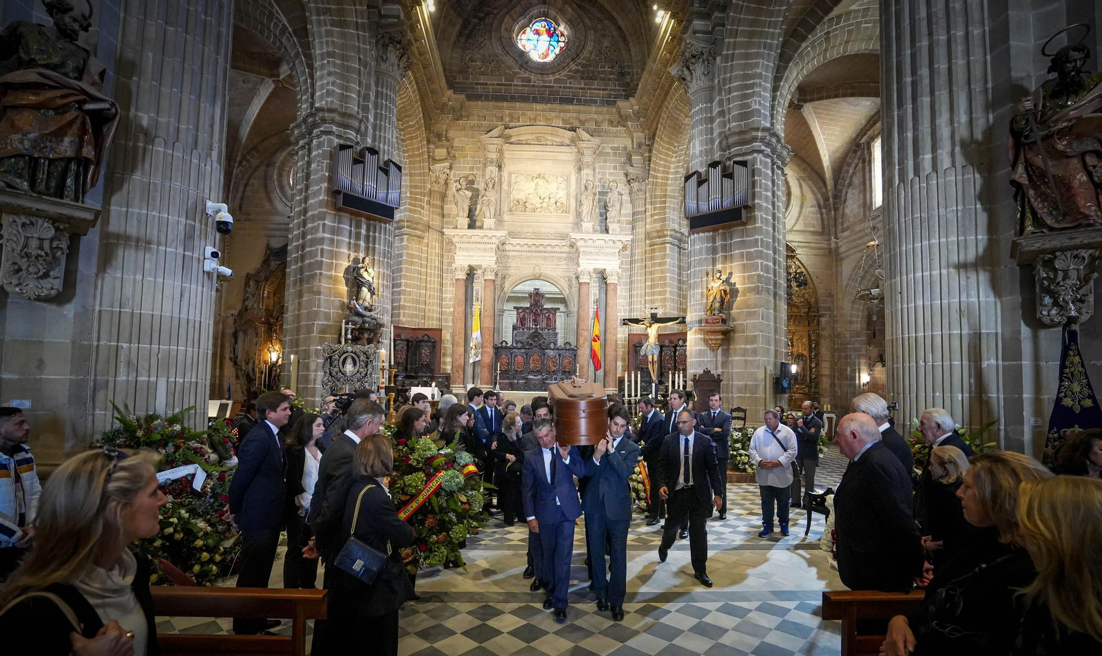 Imágenes del funeral de Álvaro Domecq en la catedral de Jerez
