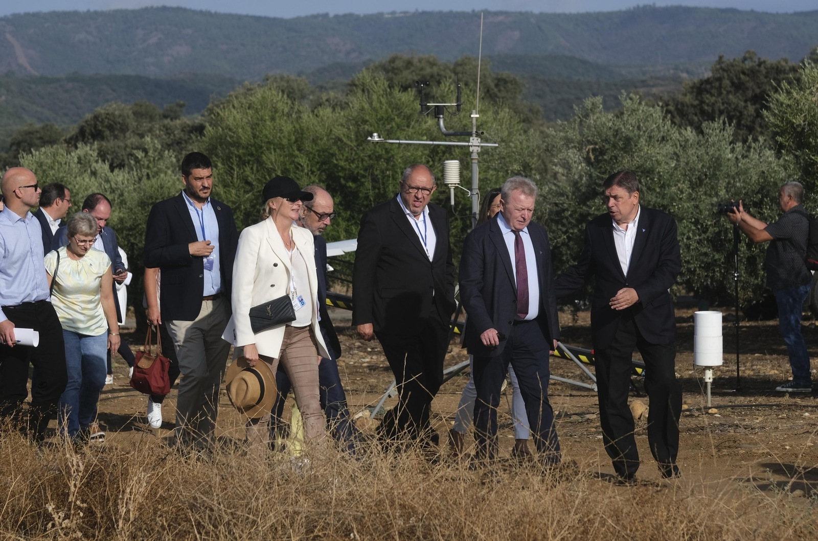 La visita de los ministros de la UE a la finca experimental de Rabanales en Córdoba, en fotografías