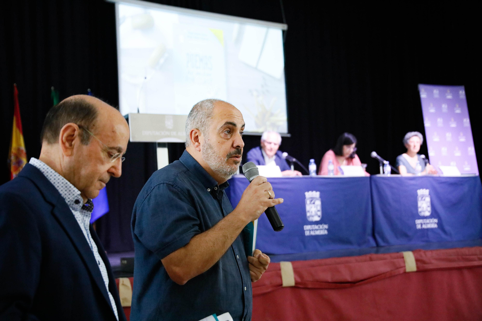 Imágenes de la entrega de los Escudos de Oro del IEA y la celebración de su Plenario